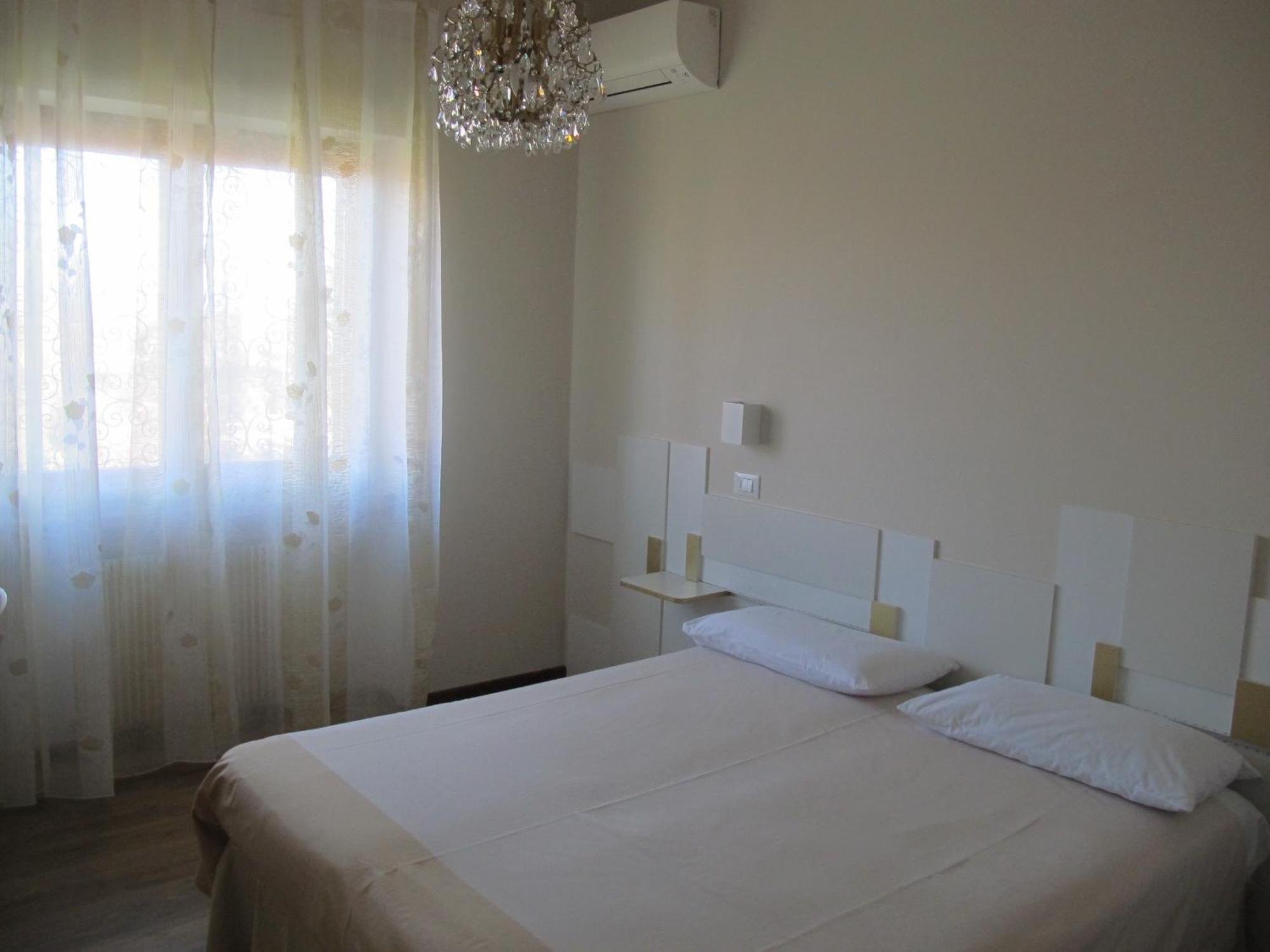 B&B Villa Filotea & Apartment Desenzano del Garda Exterior foto